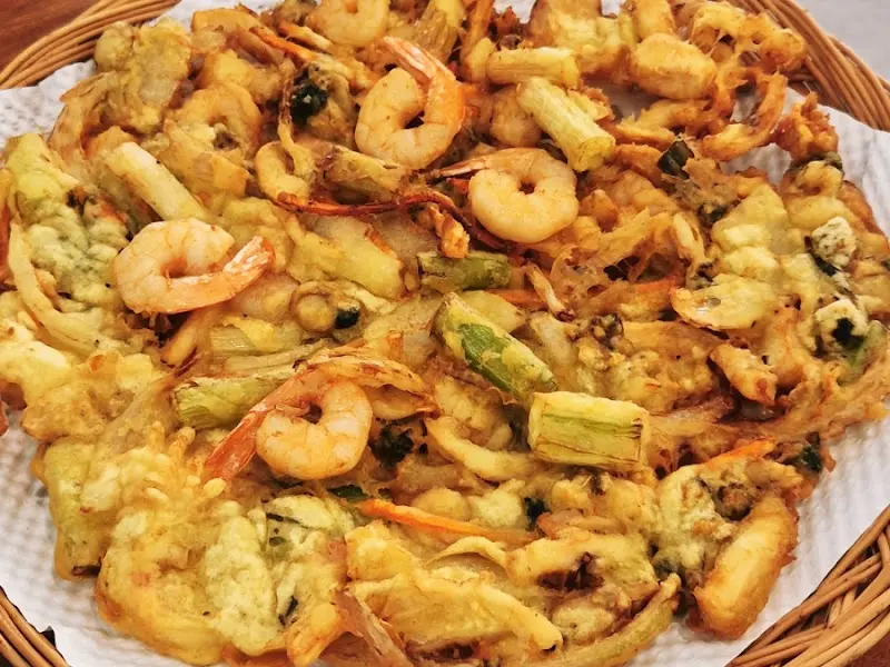 해물칼국수에 곁들여 먹기 좋은 김치