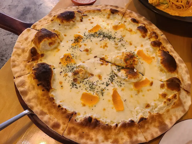 고르곤졸라 피자