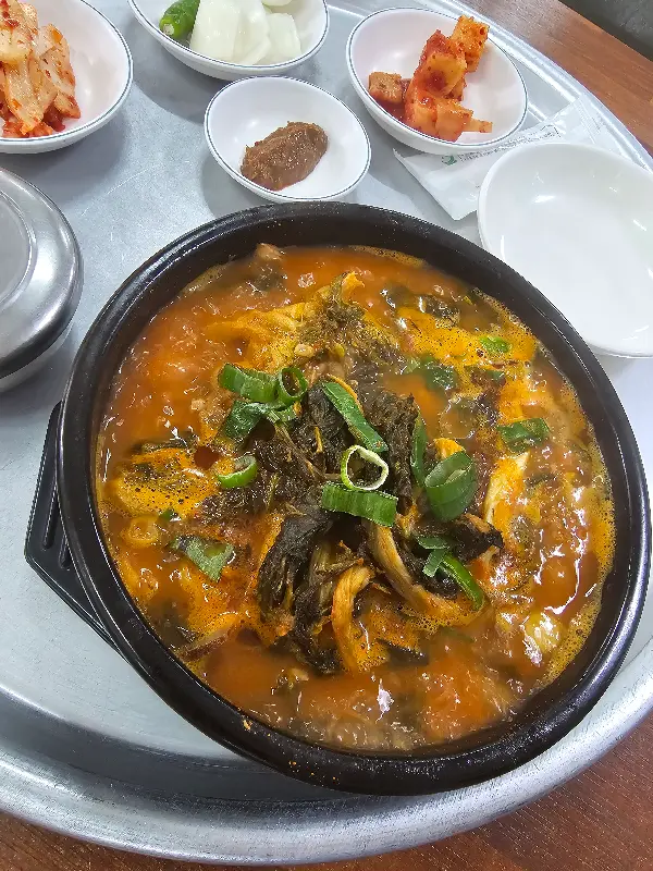 뼈해장국 한 상 차림