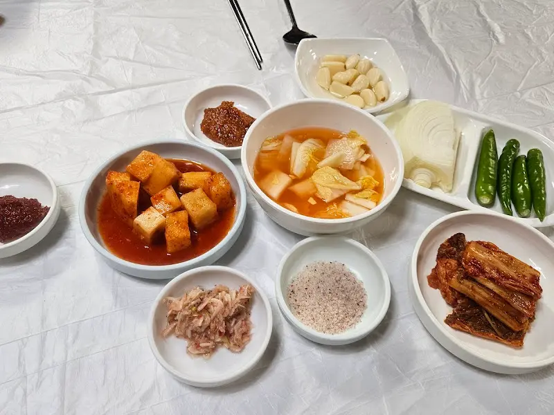 한우식당 밑반찬