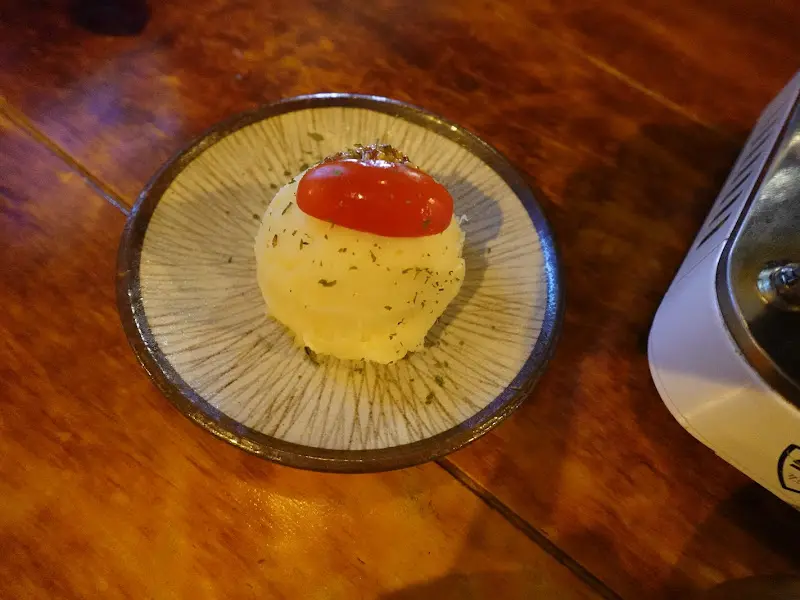 정갈한 기본 안주