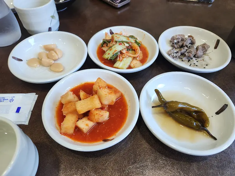 꽃밭식당 밑반찬