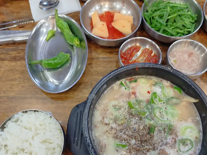 함경도찹쌀순대 기본 반찬