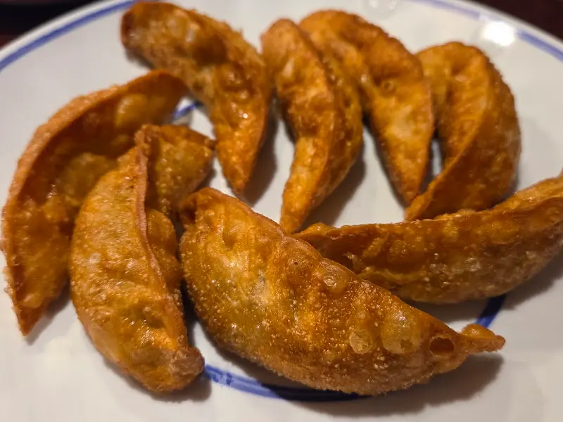 겉바속촉의 정석, 군만두