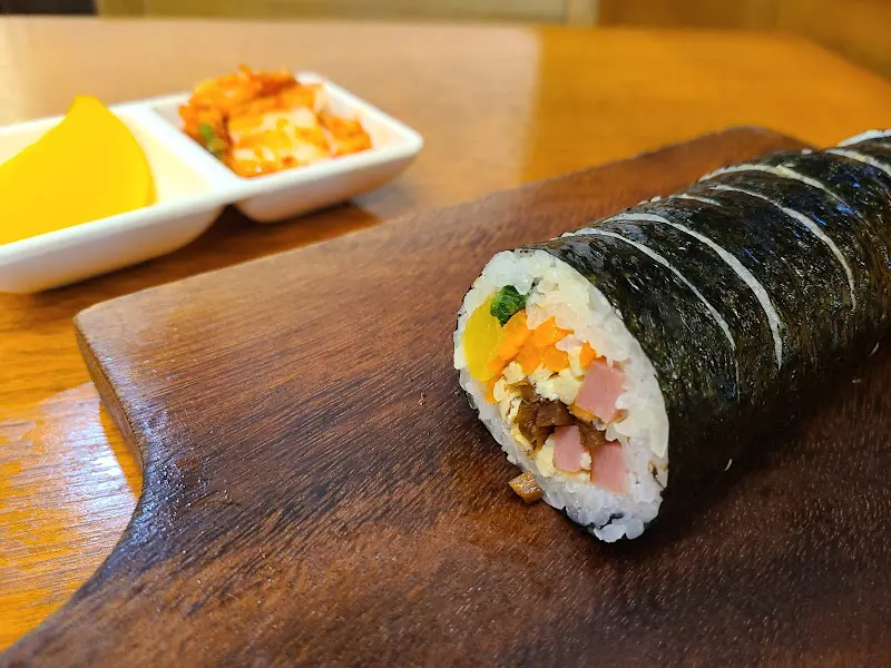 개미김밥과 기본 반찬