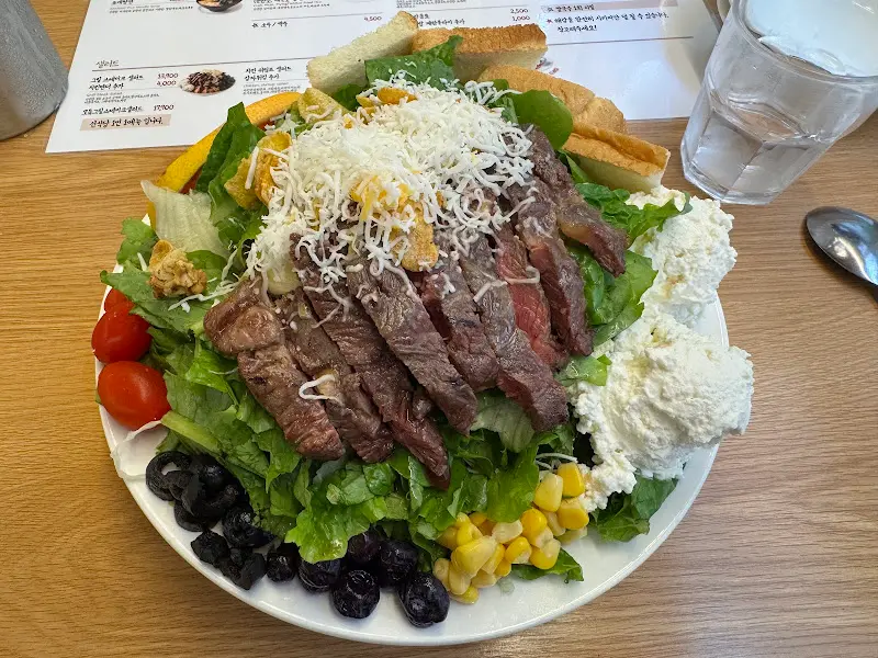 스테이크 샐러드