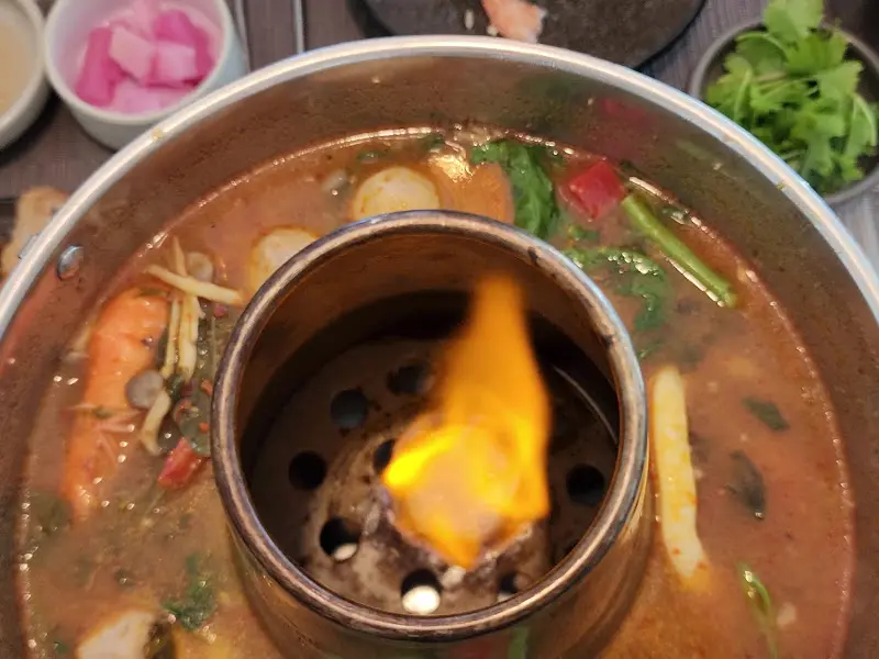 보글보글 끓고 있는 똠양꿍