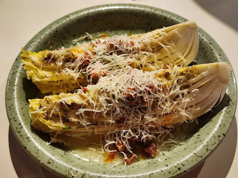 모트 배추 샐러드