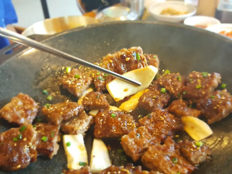 지글거리는 떡갈비