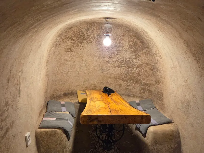 동굴 내부 좌석