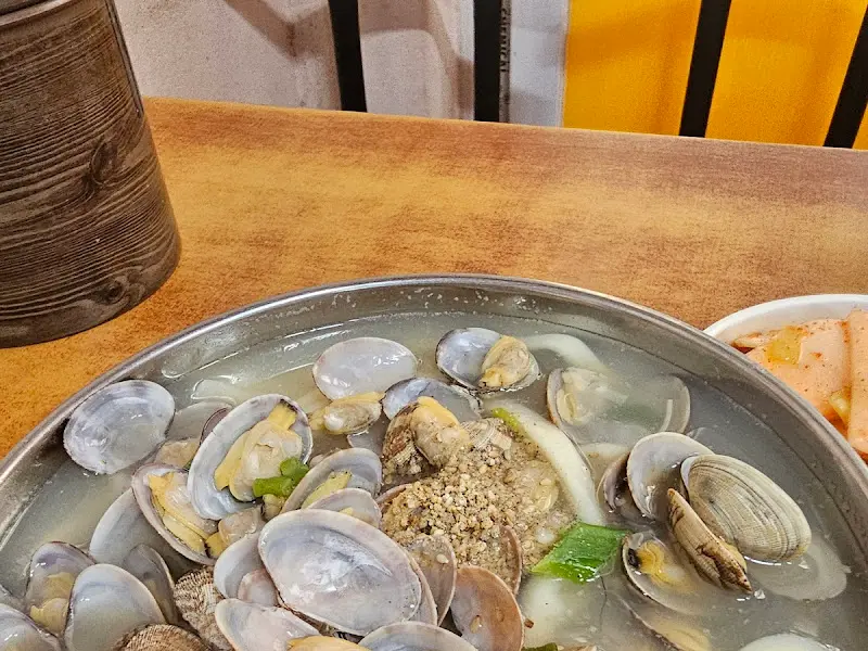 바지락칼국수 근접샷