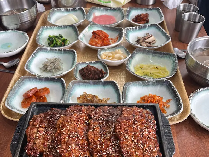 떡갈비 한 상 차림