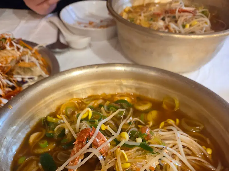 해물이 들어가 시원한 칼국수