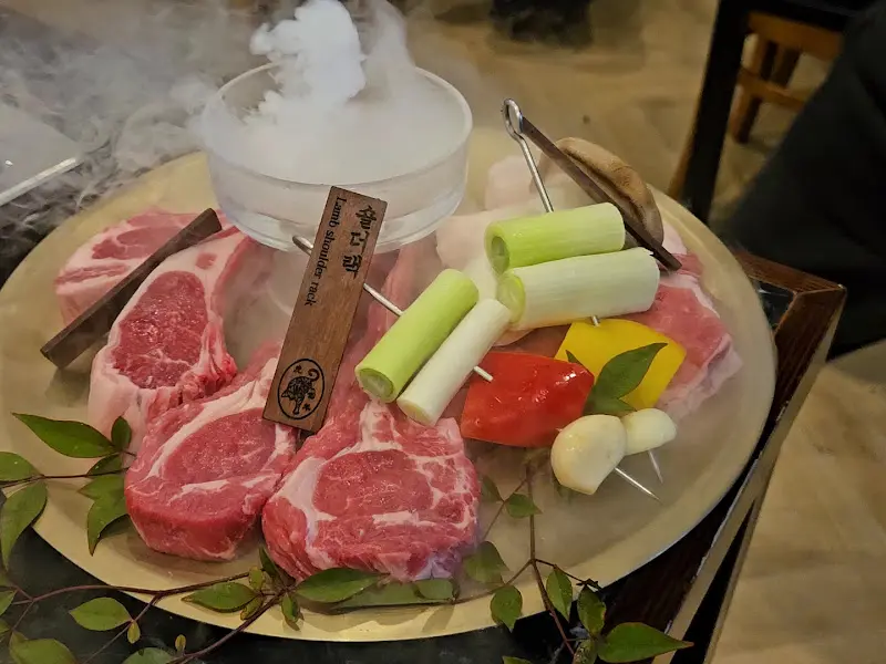 왕관 모양의 양갈비