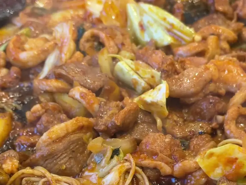 매콤한 오리 주물럭