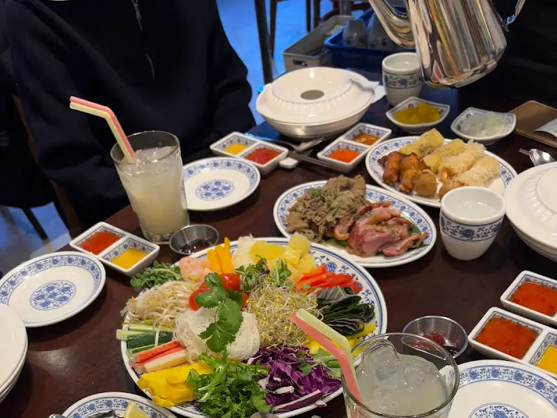 부채살 쌀국수와 월남쌈