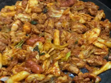 침산동 숨은 보석, 남천닭갈비에서 발견한 얼큰한 행복의 맛! 대구 맛집 탐험기