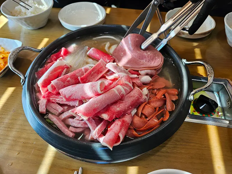 차돌 부대찌개 재료