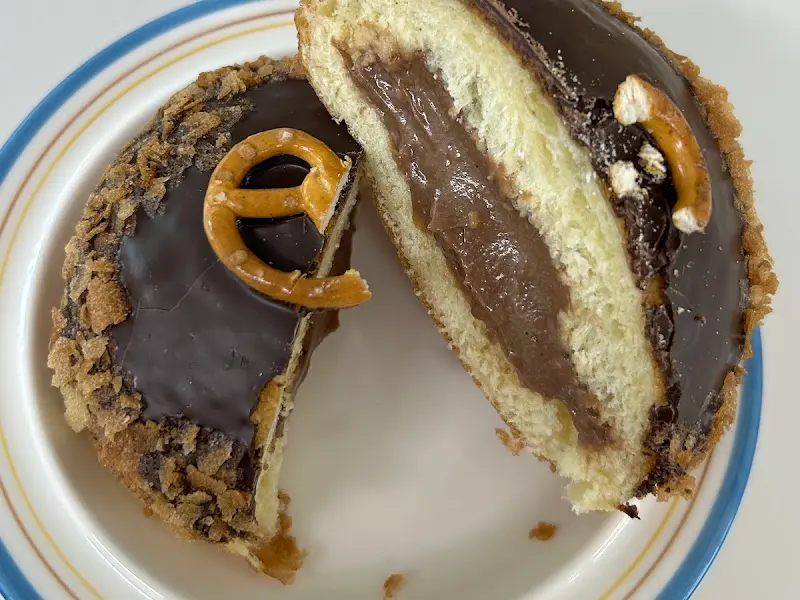 초코 도넛 단면