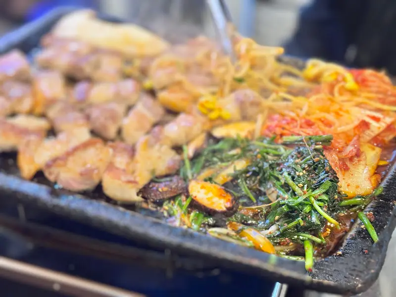 맛있게 익은 삼겹살