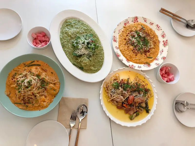 다양한 메뉴 맛보기