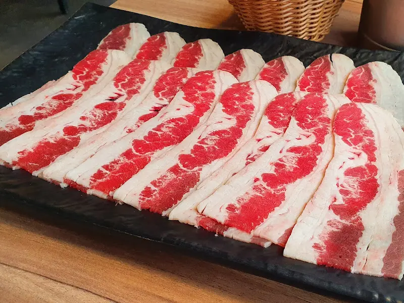 마블링이 예술인 우삼겹