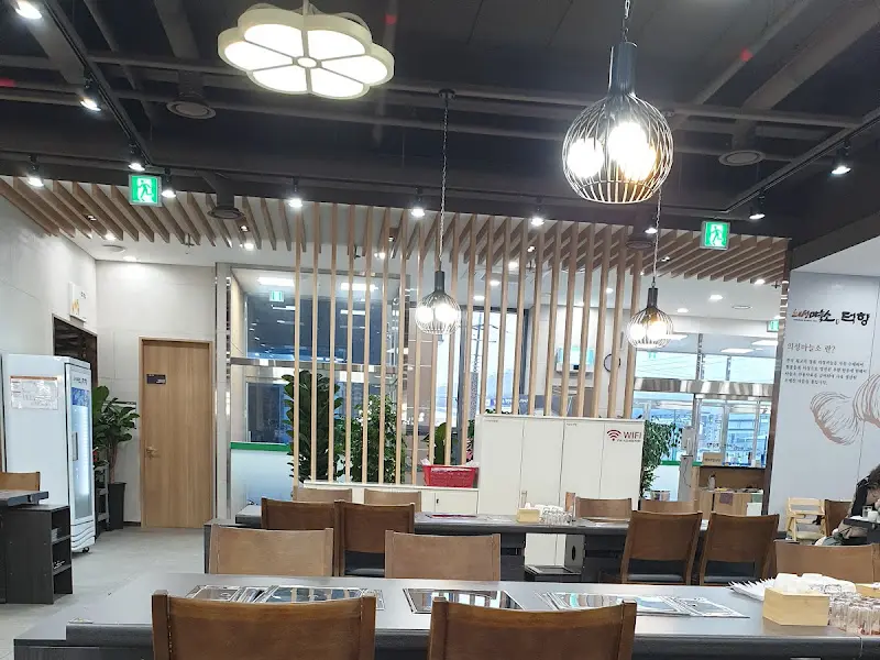 깔끔한 식당 내부