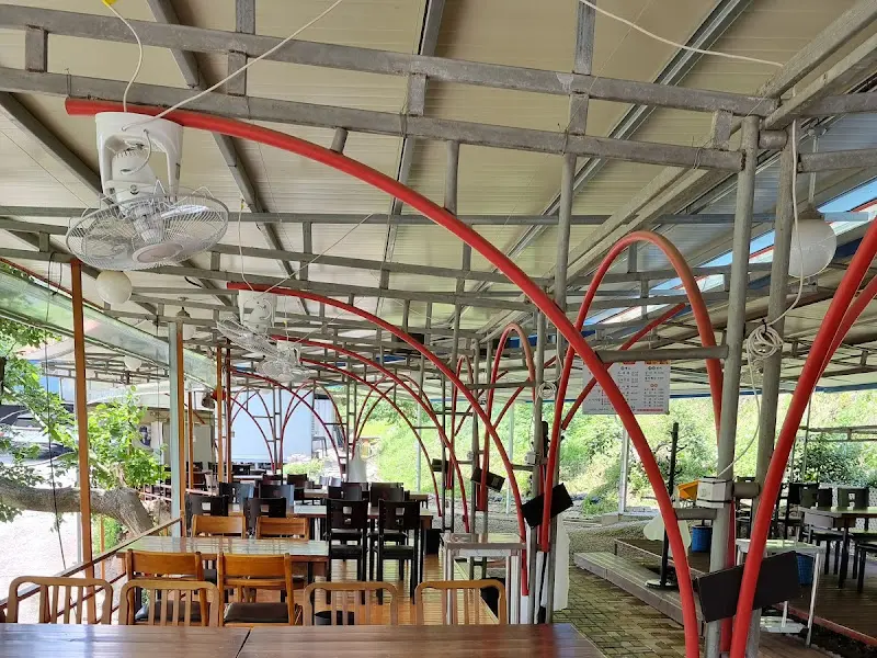 식당 외부 테라스 좌석