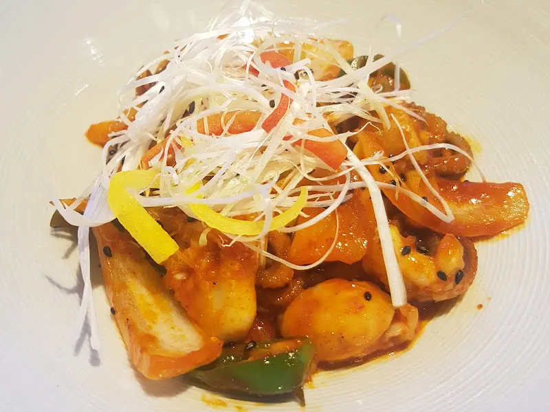 정갈하게 담겨 나온 떡갈비