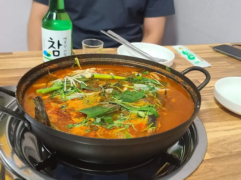 메기매운탕과 술