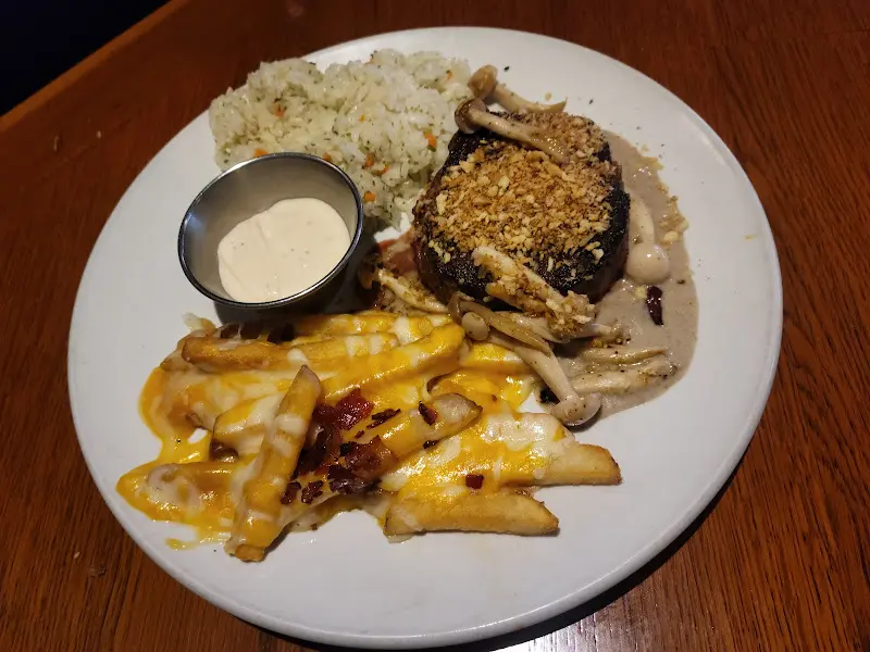 스테이크에 찍힌 GREAT STEAK