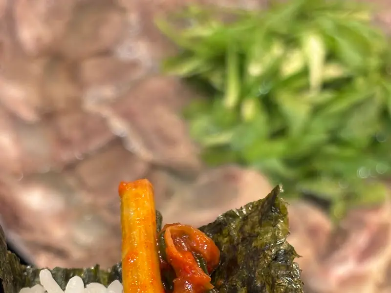 김에 싸먹는 수육과 김치