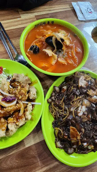 짜장면, 짬뽕, 탕수육 한상차림