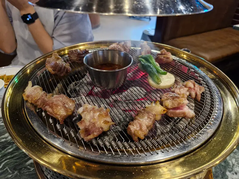 고기 굽는 모습