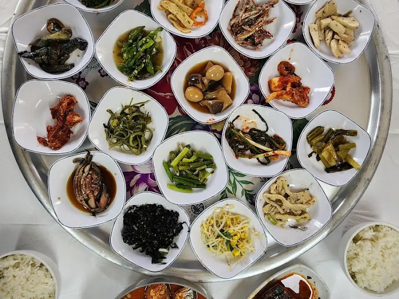 푸짐한 백반 한 상 차림