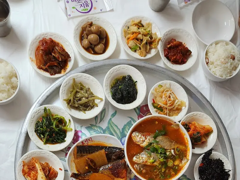 백반 전체 상차림