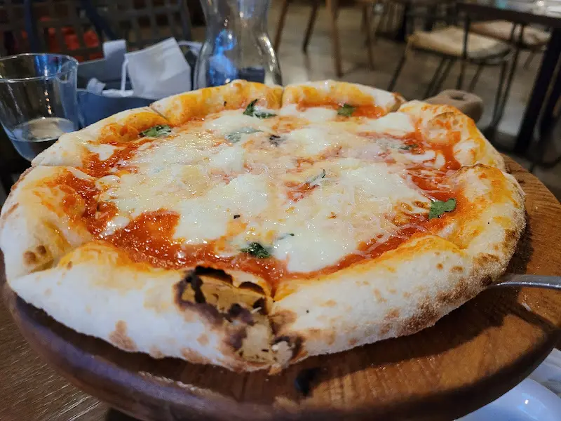 심플하지만 완벽한 마르게리따