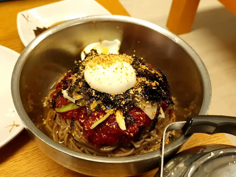 수지막국수 비빔막국수