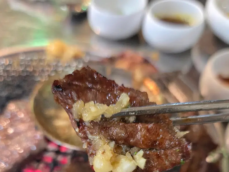 마늘 소갈비 한 점