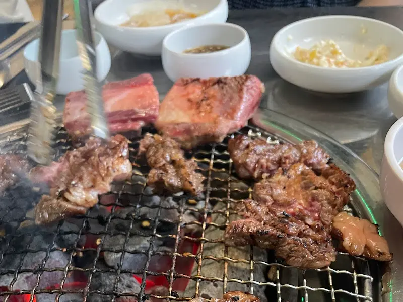 마늘 소갈비 굽는 모습