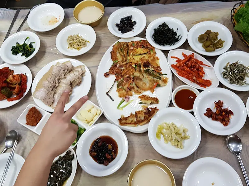 보쌈정식 한 상 차림