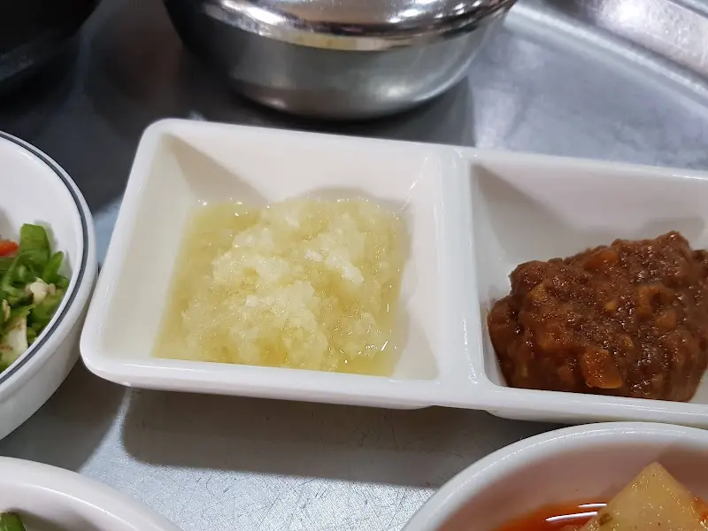 다진 마늘과 양념장