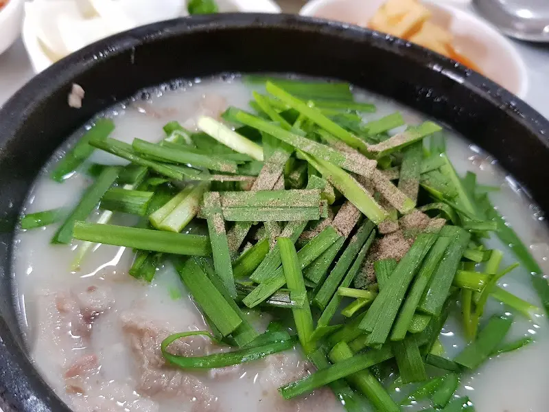 돼지국밥 클로즈업