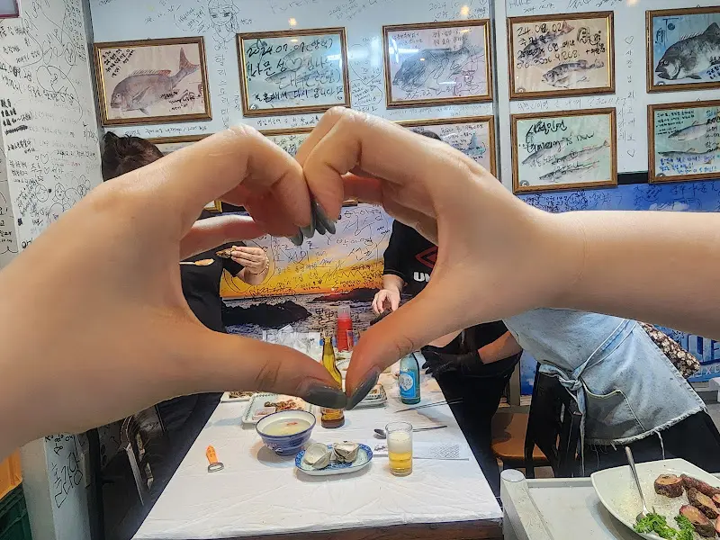 손님들이 남긴 낙서