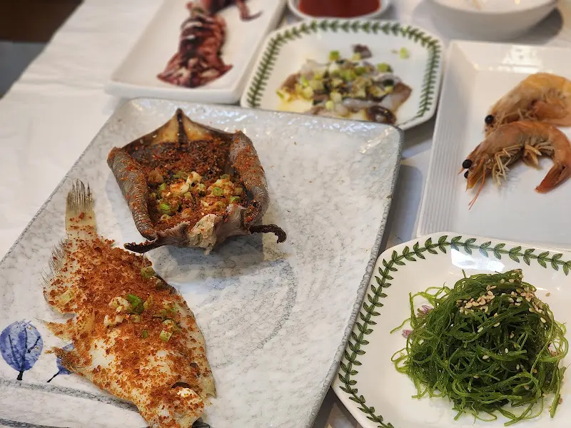 다양한 해산물 요리