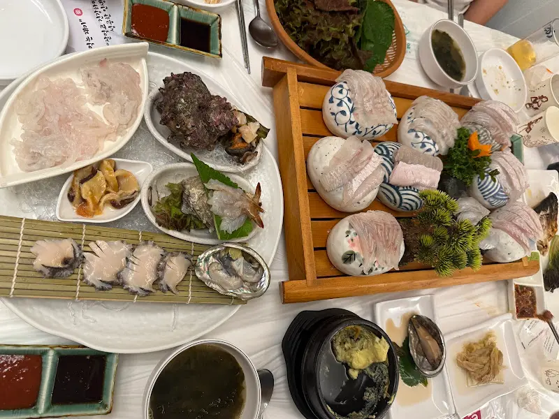 싱싱한 해산물 한 상 차림