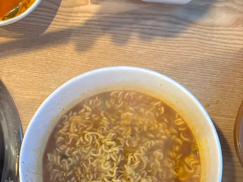 맛있게 끓여진 라면