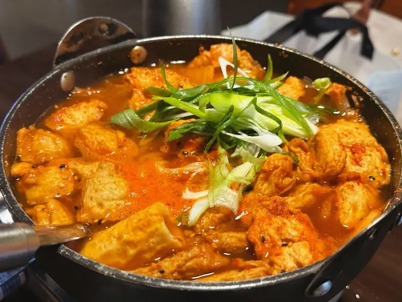 칼칼하고 얼큰한 묵은지 어묵전골