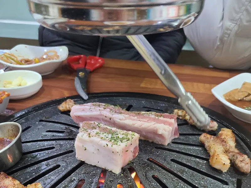 불판 위 숙성 삼겹살