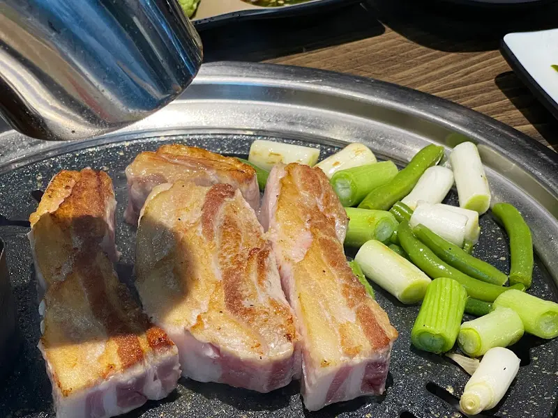 통삼국 내부 전경